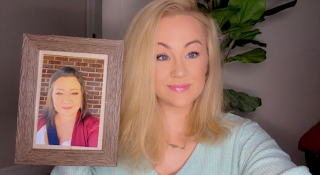 Jessica Ozment holding a photo of her sister, Tara