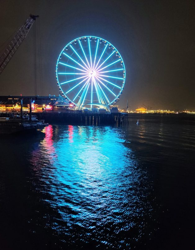 The Great Wheel in Seattle lit up in Teal for Cervical Health Awareness Month